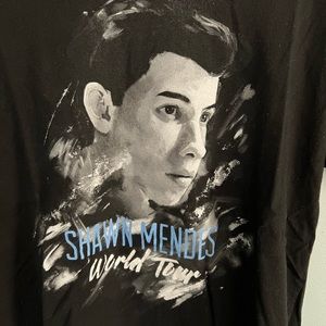 Shawn Mendes World Tour t-shirt